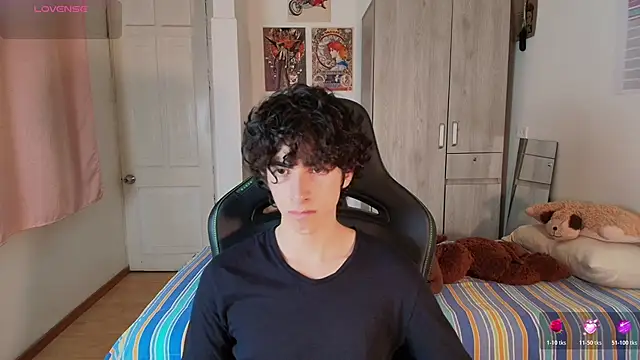 Nude Boy18 online show from 04-30-26, 04:41