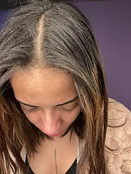 Snapshot of yumi_hanna chatting on 02-14-26, 04:09 yumi hanna online show from 02-14-26, 04:09