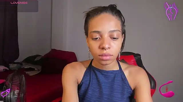 Snapshot of yumi_hanna chatting on 03-20-26, 01:32 yumi hanna online show from 03-20-26, 01:32