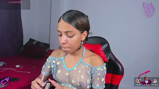 Snapshot of yumi_hanna chatting on 03-26-26, 02:06 yumi hanna online show from 03-26-26, 02:06