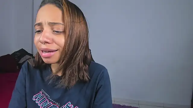 Snapshot of yumi_hanna chatting on 03-27-26, 04:18 yumi hanna online show from 03-27-26, 04:18