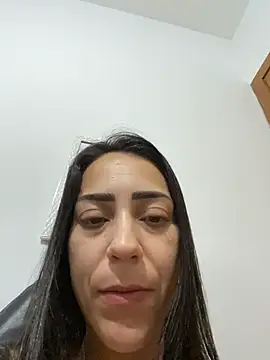 lucioliveira online show from 05-07-26, 10:42