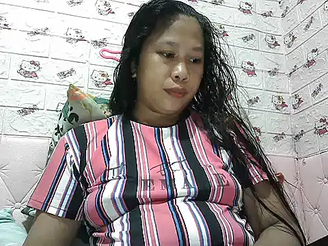 Snapshot of Pilipinalyn23 chatting on 07-04-26, 08:20 Pilipinalyn23 online show from 07-04-26, 08:20