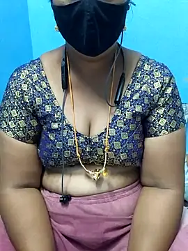 Snapshot of Tamil_Sweety chatting on 10-25-25, 06:24 Tamil Sweety online show from 10-25-25, 06:24