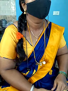 Snapshot of Tamil_Sweety chatting on 11-20-25, 02:23 Tamil Sweety online show from 11-20-25, 02:23