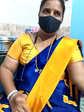 Snapshot of Tamil_Sweety chatting on 11-20-25, 03:56 Tamil Sweety online show from 11-20-25, 03:56