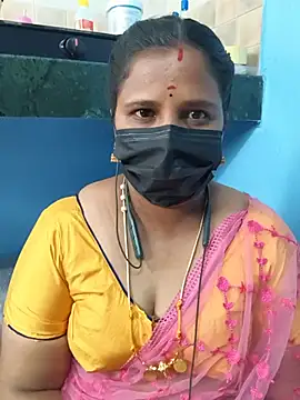 Snapshot of Tamil_Sweety chatting on 07-08-26, 04:17 Tamil Sweety online show from 07-08-26, 04:17