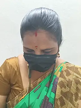 Snapshot of Tamil_Sweety chatting on 08-09-26, 06:57 Tamil Sweety online show from 08-09-26, 06:57