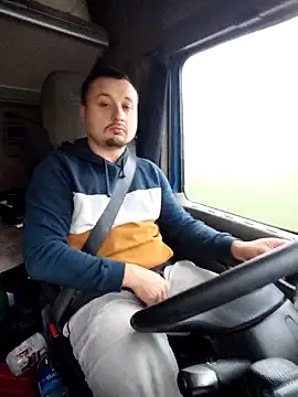 Amberdual online show from 10-30-25, 06:26