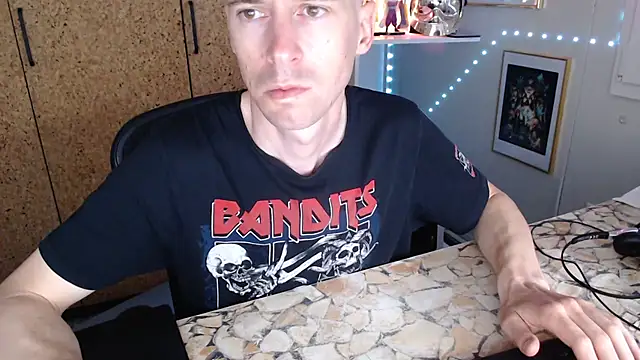 Snapshot of sakiramissy chatting on 04-01-26, 01:01 sakiramissy online show from 04-01-26, 01:01