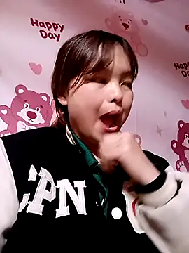 XoiXoi232 online show from 11-04-25, 01:43