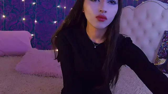 CherrRoses online show from 10-31-25, 03:46