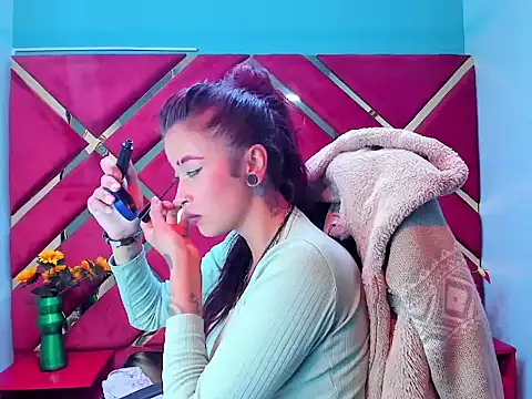 Snapshot of Kataleya_Luck chatting on 11-16-25, 03:45 Kataleya Luck online show from 11-16-25, 03:45