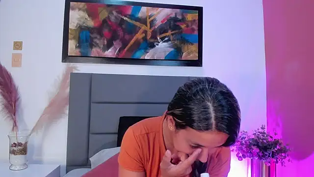 EllieFontanes online show from 09-10-25, 06:19