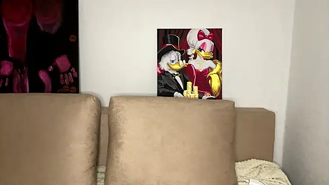 Petal Couple online show from 12-01-25, 09:47