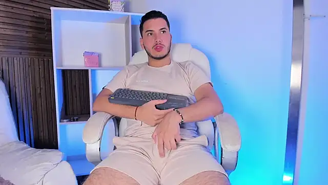 Axel grey  online show from 10-29-25, 12:29