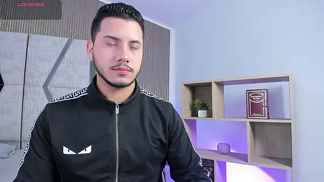 Snapshot of Axel_grey_ chatting on 02-15-26, 12:36 Axel grey online show from 02-15-26, 12:36