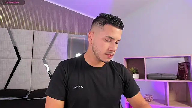 Snapshot of Axel_grey_ chatting on 02-19-26, 12:45 Axel grey online show from 02-19-26, 12:45