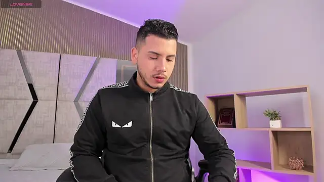 Snapshot of Axel_grey_ chatting on 02-25-26, 12:26 Axel grey online show from 02-25-26, 12:26