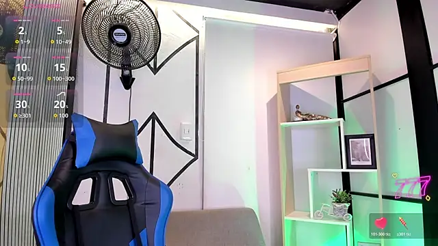 Snapshot of Axel_grey_ chatting on 07-05-26, 05:14 Axel grey online show from 07-05-26, 05:14