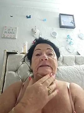 Snapshot of Angeldelightt chatting on 10-14-25, 08:26 Angeldelightt online show from 10-14-25, 08:26