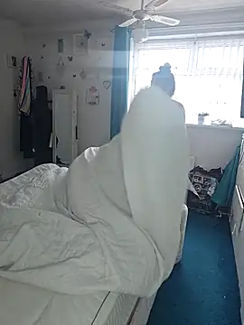 Snapshot of Angeldelightt chatting on 10-21-25, 01:34 Angeldelightt online show from 10-21-25, 01:34