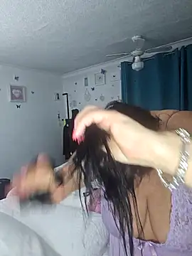 Snapshot of Angeldelightt chatting on 10-22-25, 06:07 Angeldelightt online show from 10-22-25, 06:07