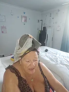 Snapshot of Angeldelightt chatting on 10-25-25, 10:45 Angeldelightt online show from 10-25-25, 10:45