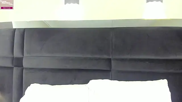 CarolineLee  online show from 06-26-26, 10:36