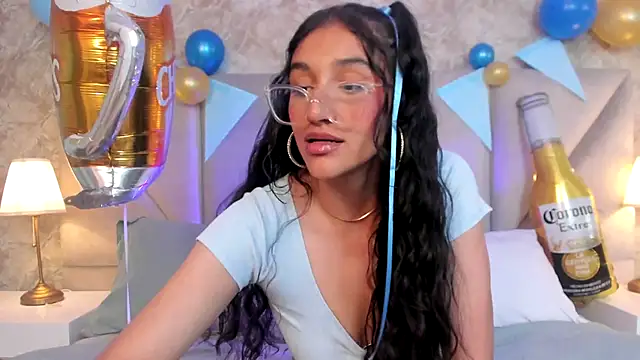 ValentiinaCruz online show from 09-28-25, 06:24