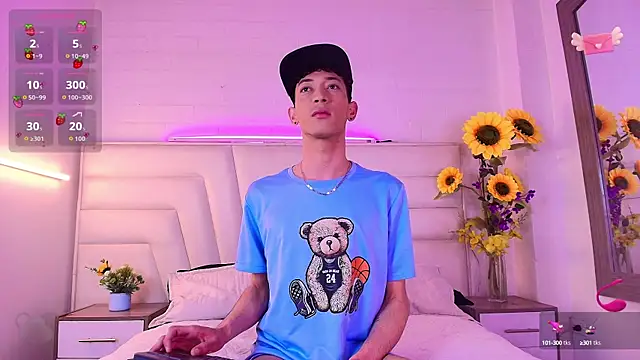 Snapshot of Ashton_Myers chatting on 10-02-25, 09:11 Ashton Myers online show from 10-02-25, 09:11