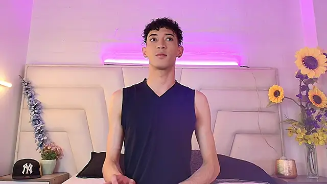 Snapshot of Ashton_Myers chatting on 10-29-25, 07:48 Ashton Myers online show from 10-29-25, 07:48