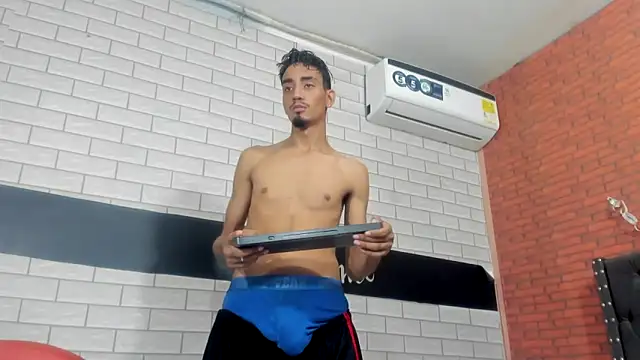 Snapshot of Sexvergon_26 chatting on 10-12-25, 08:19 Sexvergon 26 online show from 10-12-25, 08:19