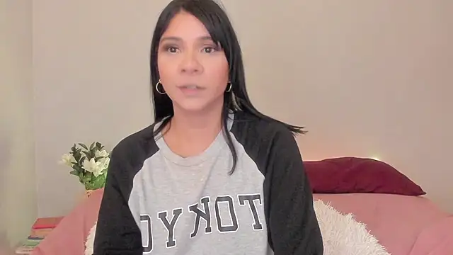 Laura-angeel online show from 11-03-25, 08:10