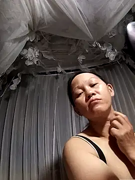 Snapshot of MaiHoa69 chatting on 09-16-25, 02:45 MaiHoa69 online show from 09-16-25, 02:45