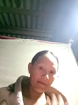 Snapshot of MaiHoa69 chatting on 10-08-25, 01:42 MaiHoa69 online show from 10-08-25, 01:42