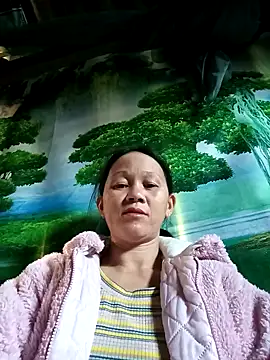 Snapshot of MaiHoa69 chatting on 10-10-25, 01:04 MaiHoa69 online show from 10-10-25, 01:04