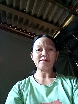 Snapshot of MaiHoa69 chatting on 10-17-25, 01:53 MaiHoa69 online show from 10-17-25, 01:53