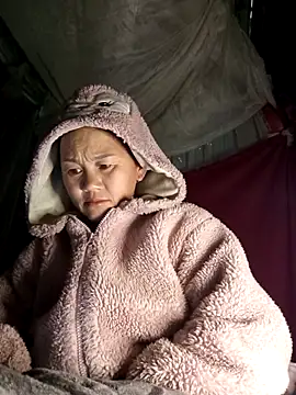 MaiHoa69 online show from 03-12-26, 06:30