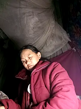 MaiHoa69 online show from 03-12-26, 10:27