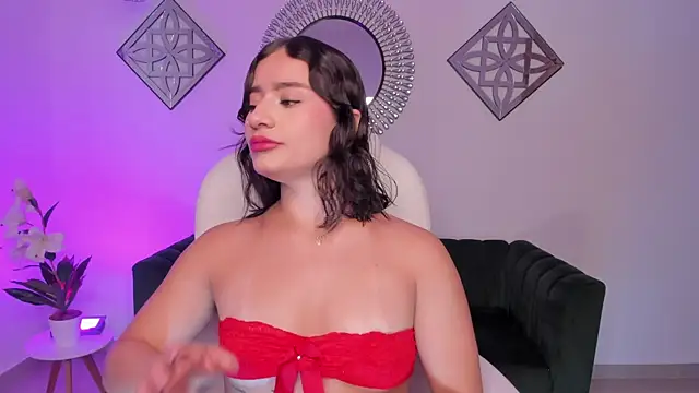 Snapshot of Saskia_litt chatting on 09-30-25, 04:06 Saskia litt online show from 09-30-25, 04:06