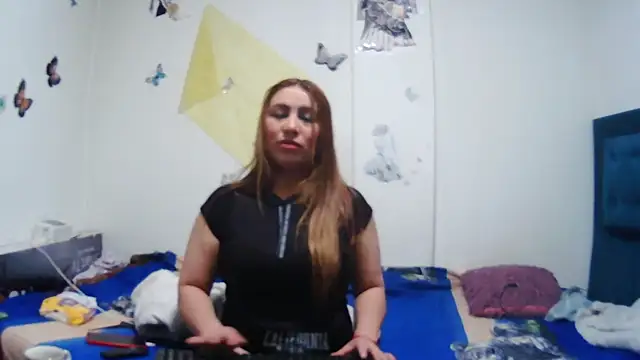 AddyStuart  online show from 06-24-26, 04:11