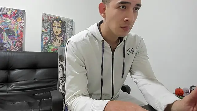 Mike3Xxx online show from 10-19-25, 01:06