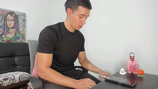 Mike3Xxx online show from 10-29-25, 12:46