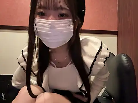 Snapshot of nano-da-u chatting on 10-18-25, 02:51 nano-da-u online show from 10-18-25, 02:51