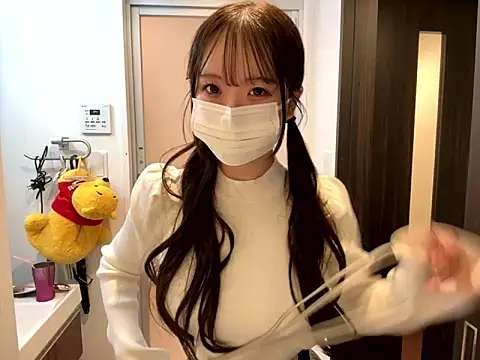 Snapshot of nano-da-u chatting on 10-29-25, 06:42 nano-da-u online show from 10-29-25, 06:42