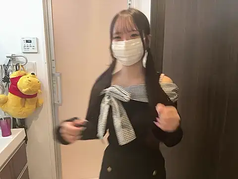 Snapshot of nano-da-u chatting on 11-04-25, 07:24 nano-da-u online show from 11-04-25, 07:24