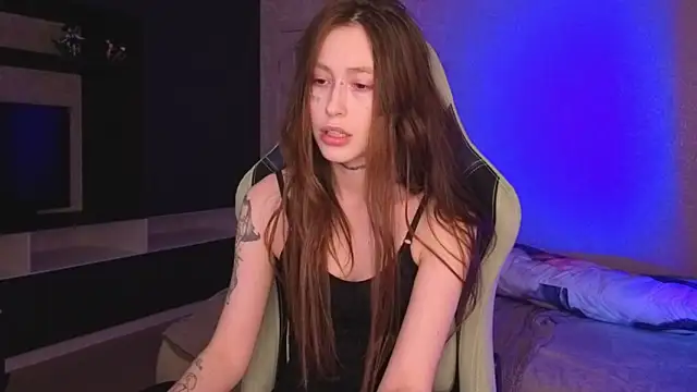 Snapshot of minadzukii chatting on 02-01-26, 02:15 minadzukii online show from 02-01-26, 02:15