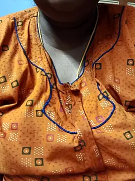 Snapshot of TAMIL_ELAKKIYA chatting on 09-27-25, 07:35 TAMIL ELAKKIYA online show from 09-27-25, 07:35