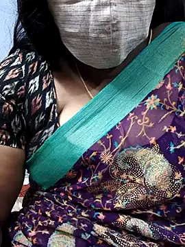 Snapshot of TAMIL_ELAKKIYA chatting on 11-14-25, 08:13 TAMIL ELAKKIYA online show from 11-14-25, 08:13